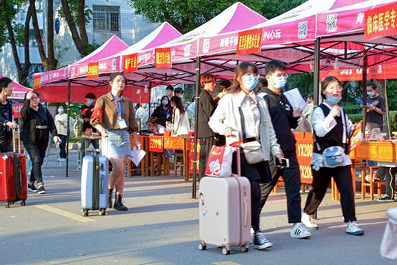 说明: http://www.hbxtzy.com/__local/5/5A/58/9D92A5D0842B02A1A0BEE99E8C8_509469AB_76BBE.jpg