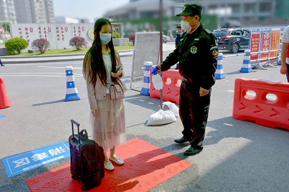 说明: http://www.hbxtzy.com/__local/8/3C/04/9E6B043276FB3A6A43640061663_B117F592_63964.jpg